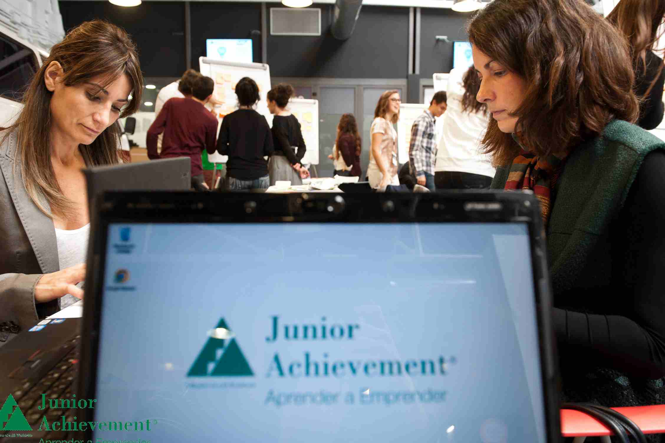 La Fundación Junior Achievement y Deutsche Bank se unen un año más para combatir el abandono escolar