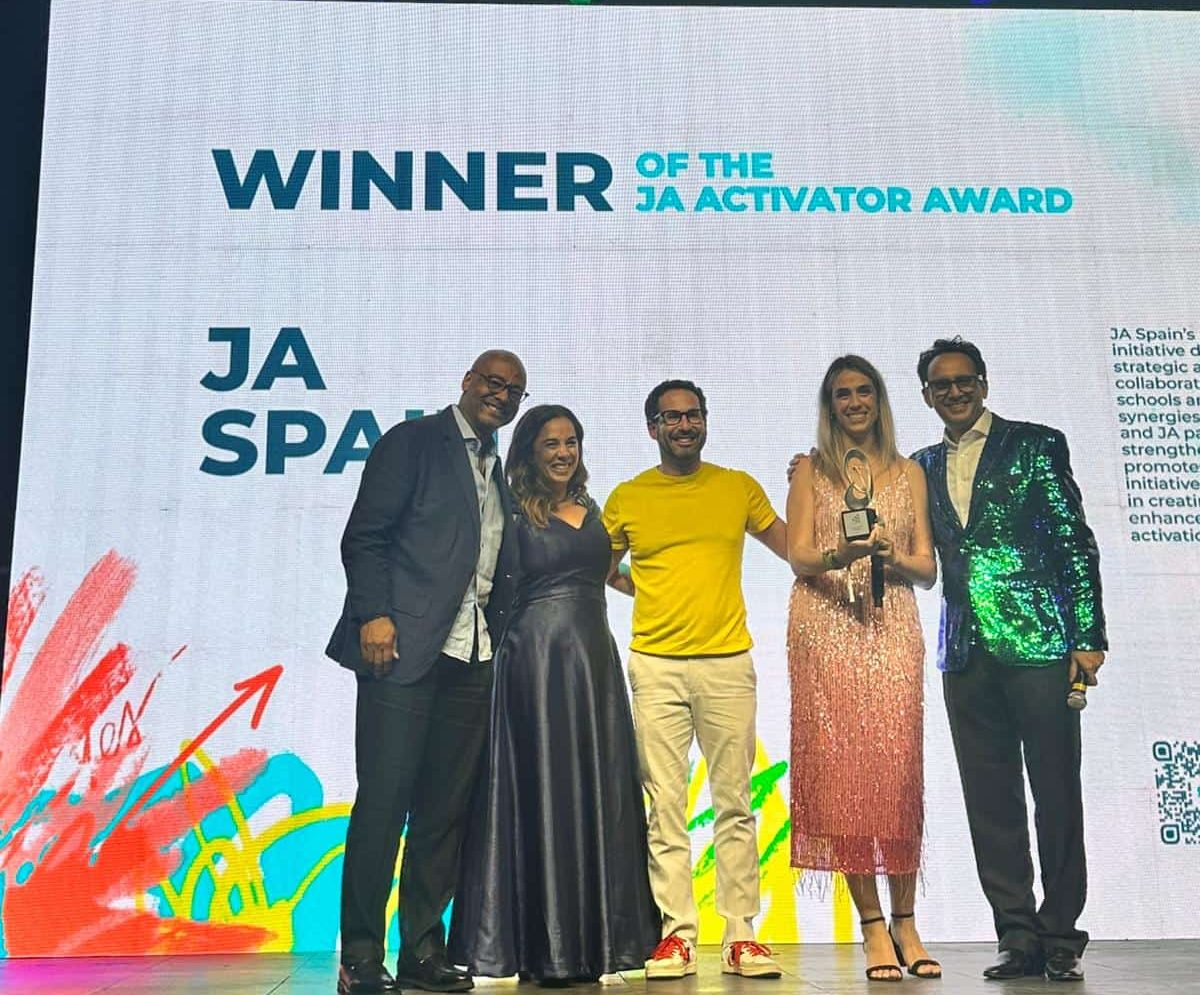 JA Worldwide reconoce a Junior Achievement España con el JA Activator Award por su innovadora respuesta educativa tras la DANA
